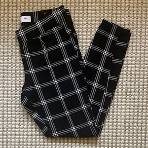 Old Navy Black and White Plaid Pants